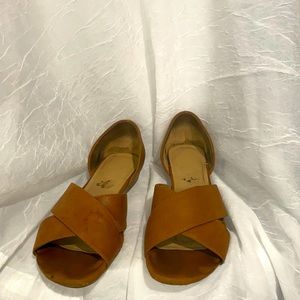 Brown leather Naturalizer Sandals size 8.